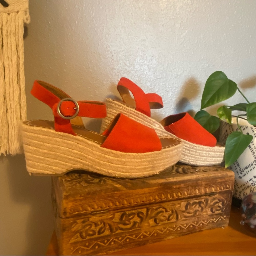 Universal Thread Platform Sandal